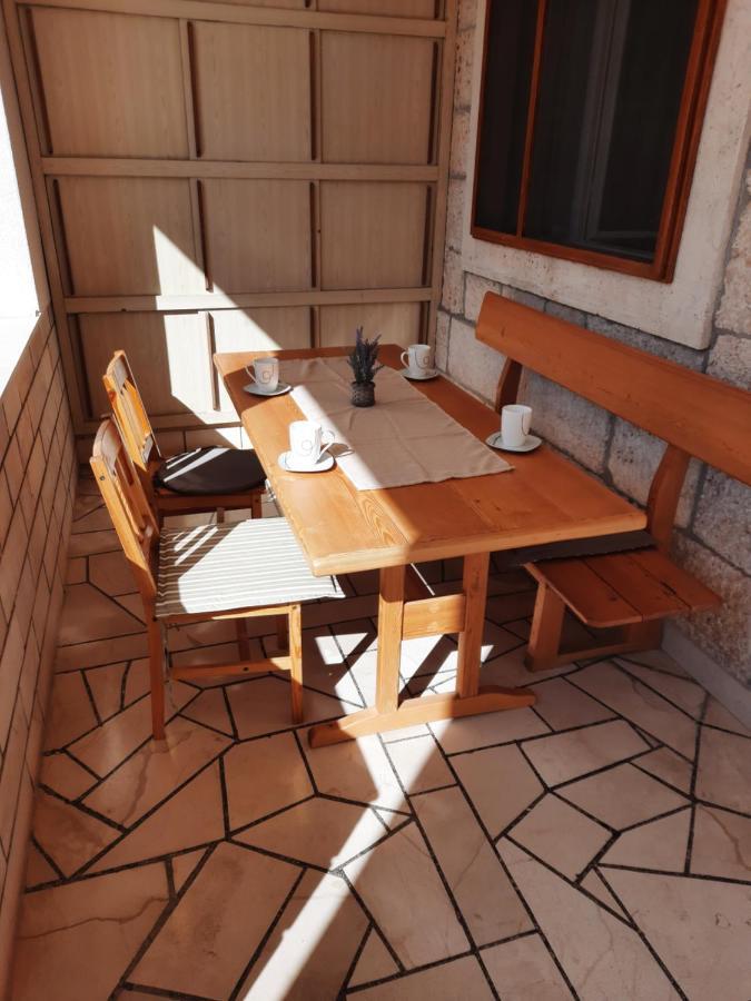 Apartments Villa Beba Komiža Εξωτερικό φωτογραφία
