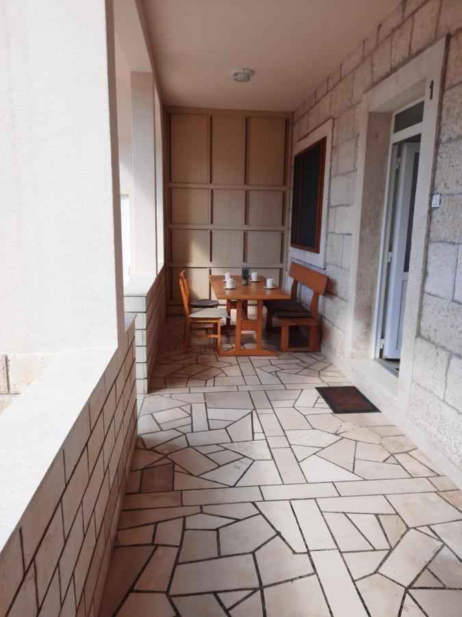 Apartments Villa Beba Komiža Εξωτερικό φωτογραφία