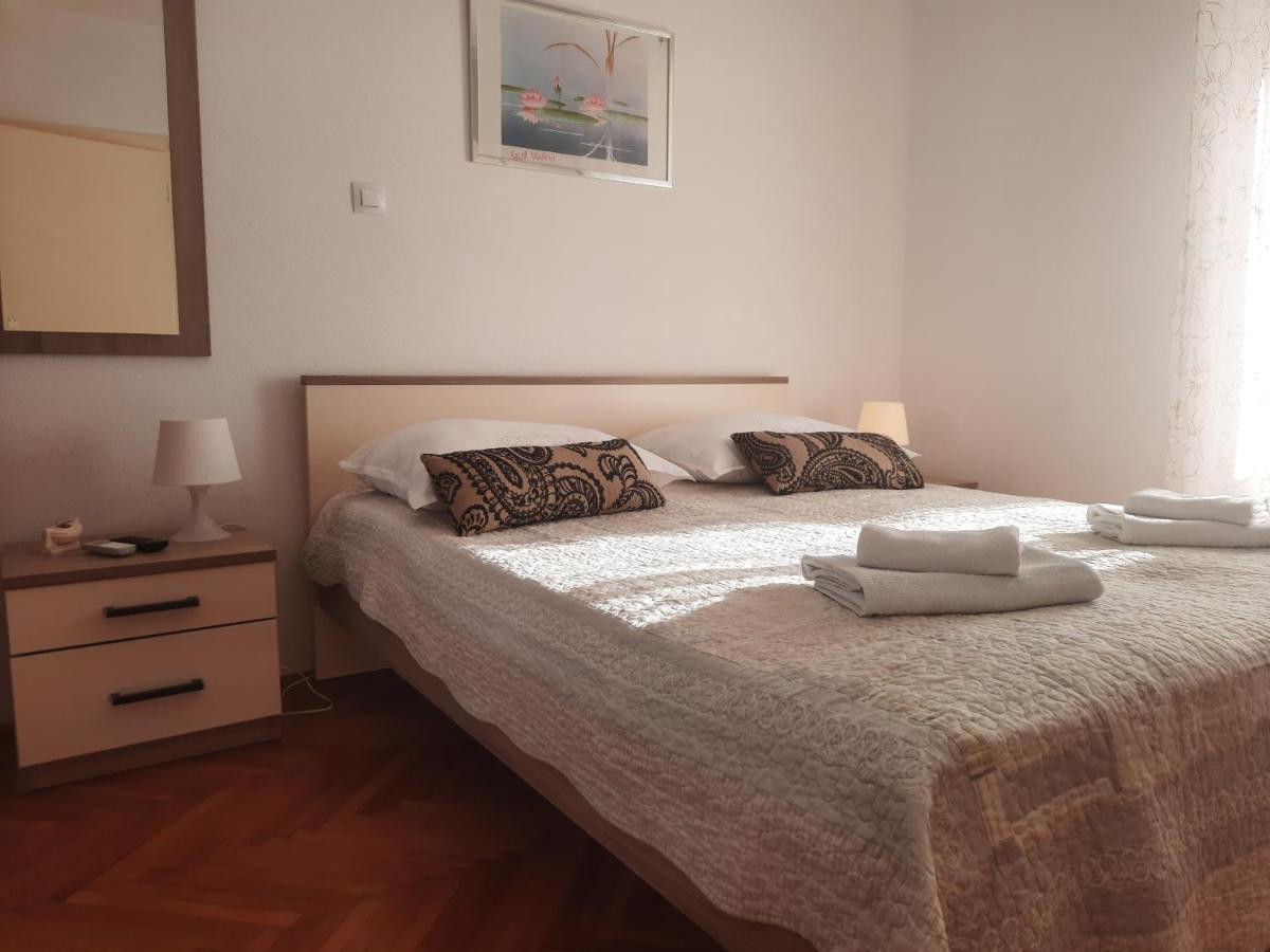 Apartments Villa Beba Komiža Εξωτερικό φωτογραφία