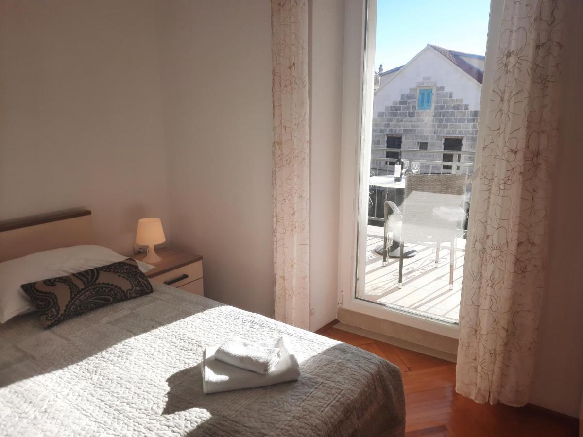 Apartments Villa Beba Komiža Εξωτερικό φωτογραφία