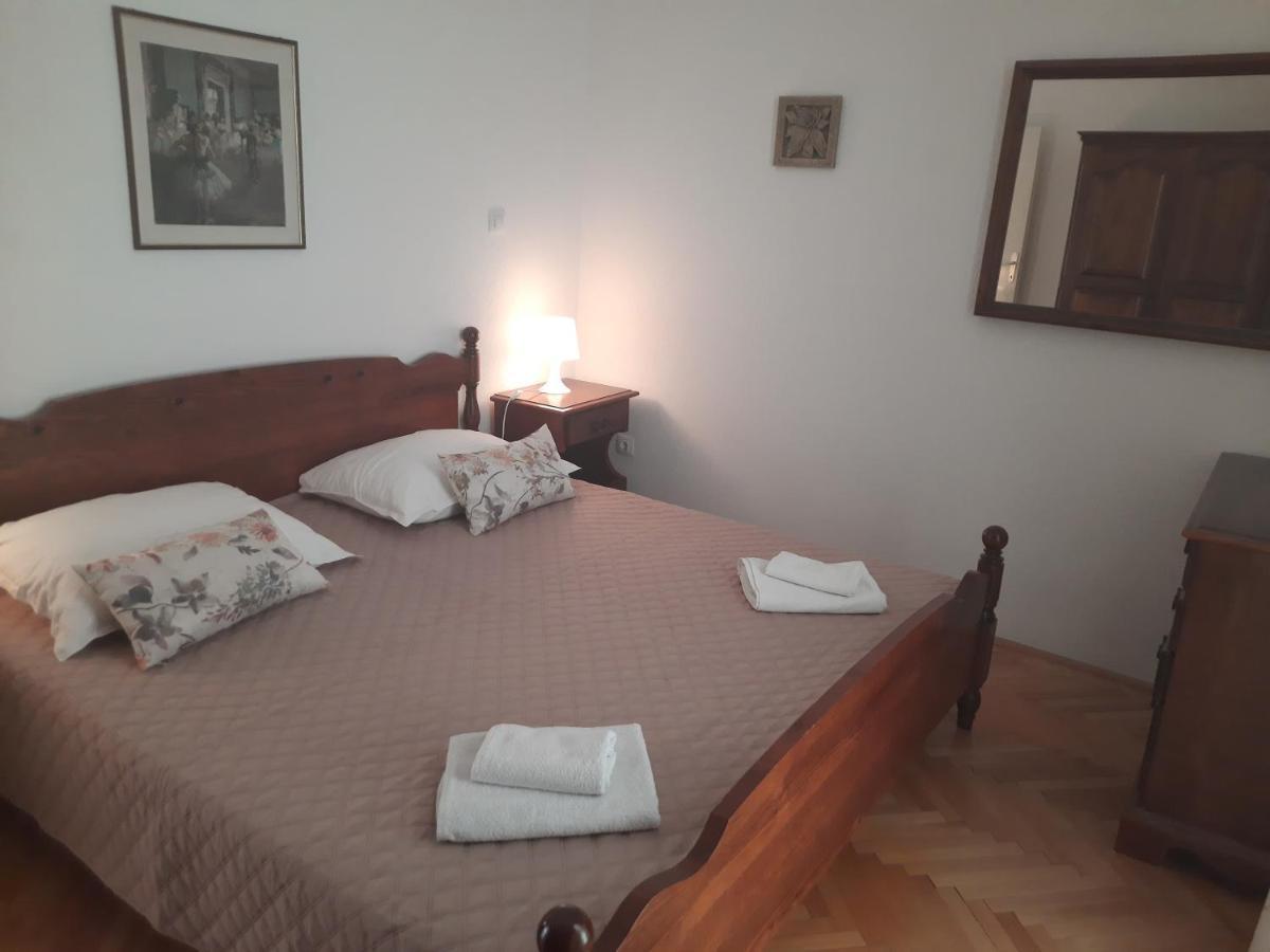 Apartments Villa Beba Komiža Εξωτερικό φωτογραφία