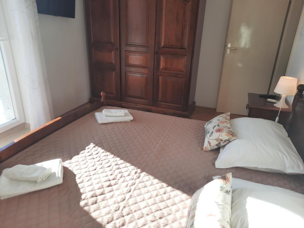 Apartments Villa Beba Komiža Εξωτερικό φωτογραφία