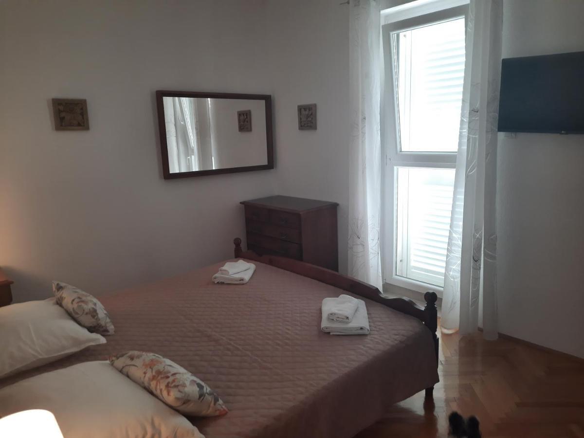 Apartments Villa Beba Komiža Εξωτερικό φωτογραφία