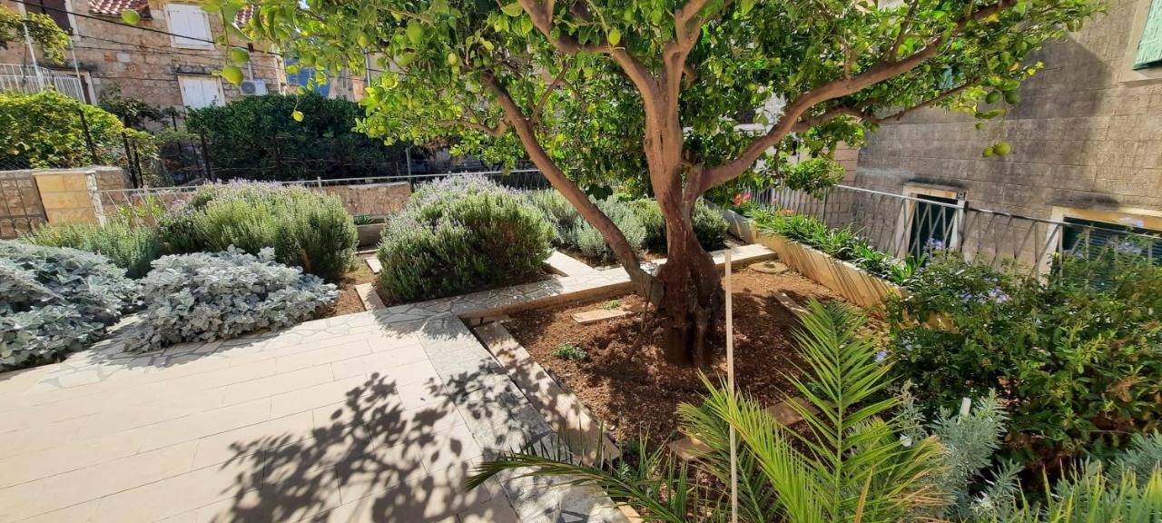 Apartments Villa Beba Komiža Εξωτερικό φωτογραφία