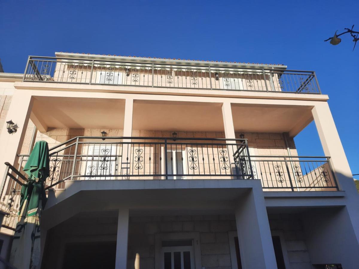 Apartments Villa Beba Komiža Εξωτερικό φωτογραφία