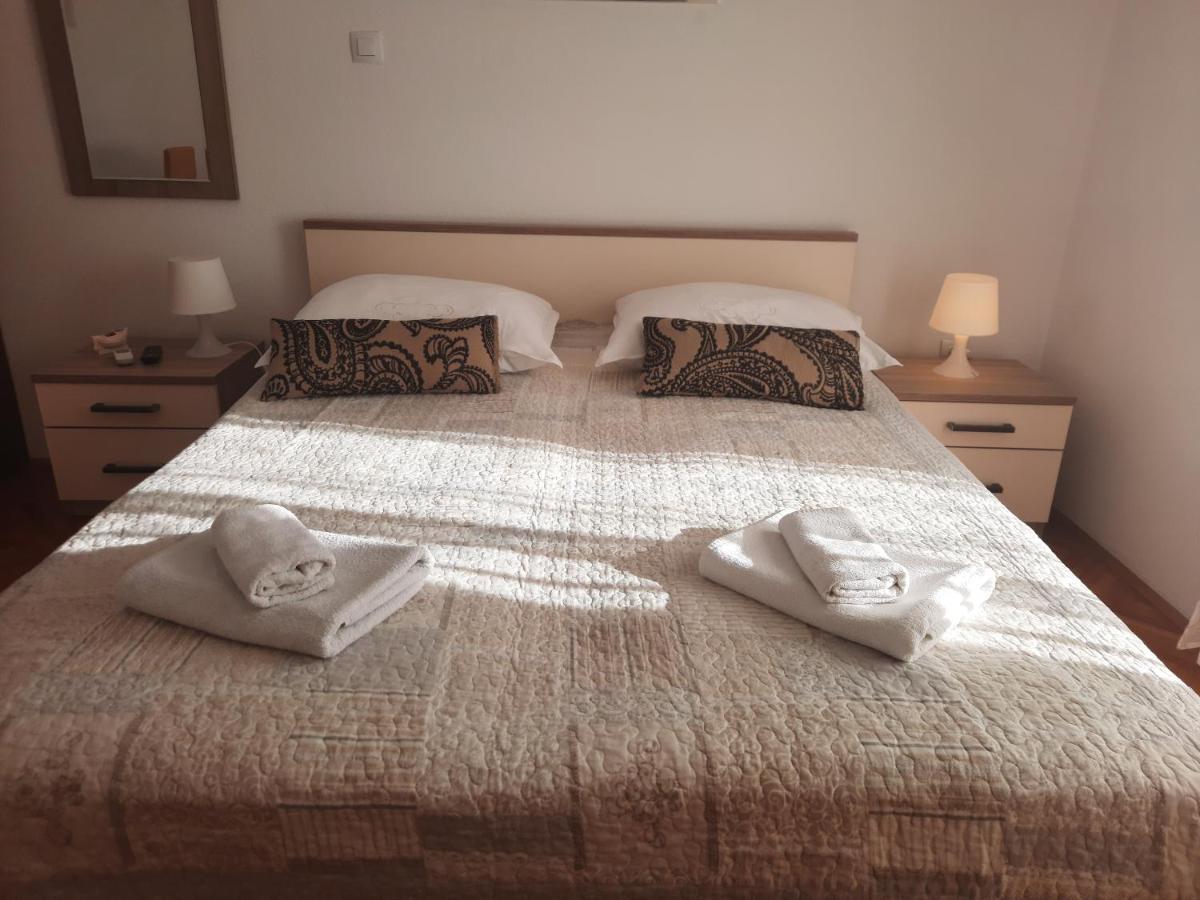 Apartments Villa Beba Komiža Εξωτερικό φωτογραφία