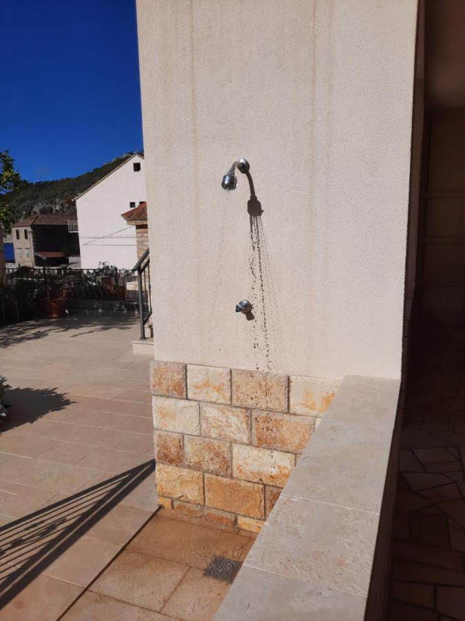 Apartments Villa Beba Komiža Εξωτερικό φωτογραφία